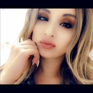 Meet your Posher, Jazmin